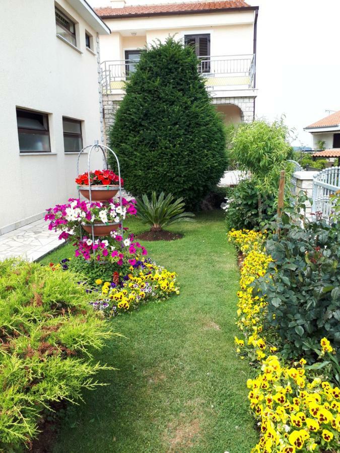 Andela Apartment Póla Kültér fotó