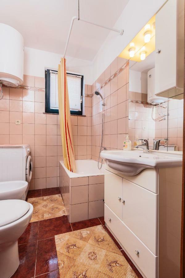 Andela Apartment Póla Kültér fotó